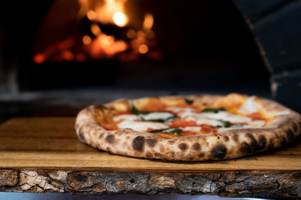 Una pizza, un aceite